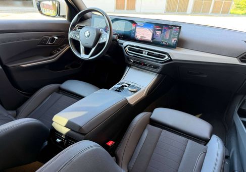 BMW 318, 2023