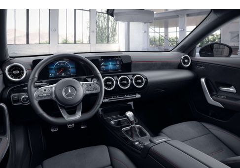 Mercedes-Benz CLA 180, 2022