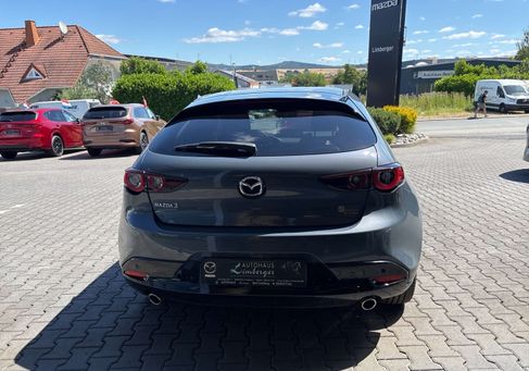 Mazda 3, 2025