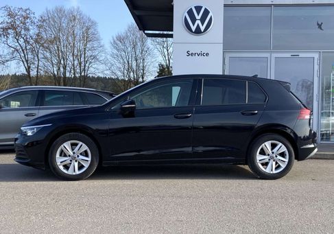 Volkswagen Golf, 2023