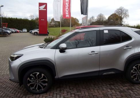 Toyota Yaris Cross, 2025