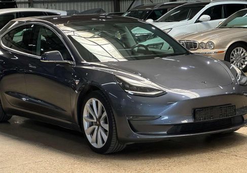 Tesla Model 3, 2019 3