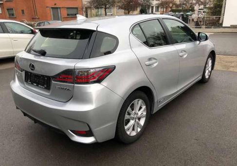 Lexus CT, 2016