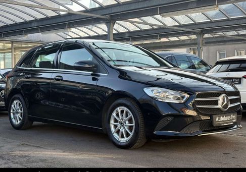 Mercedes-Benz B 180, 2020