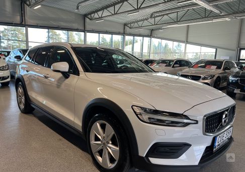 Volvo V60 Cross Country, 2022