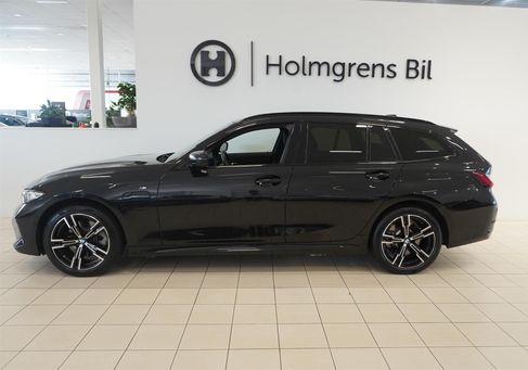 BMW 330, 2025 3