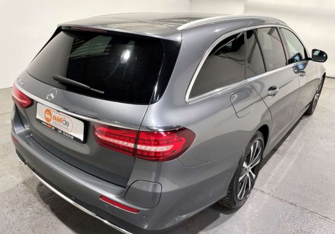 Mercedes-Benz E 300, 2021 3