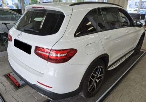Mercedes-Benz GLC 300, 2019 3