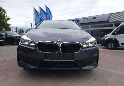 BMW 216, 2019