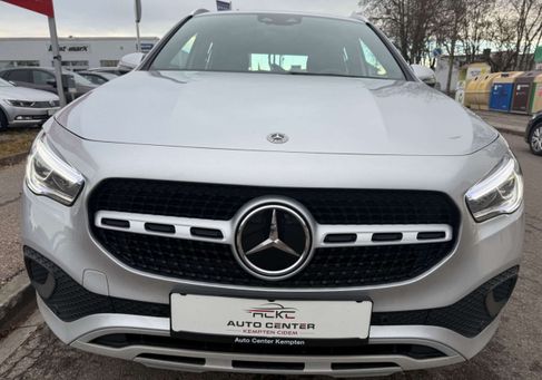 Mercedes-Benz GLA 220, 2021