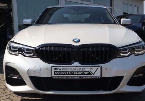 BMW 330, 2019