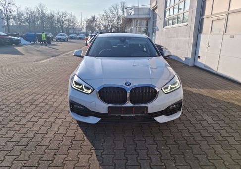BMW 118, 2020