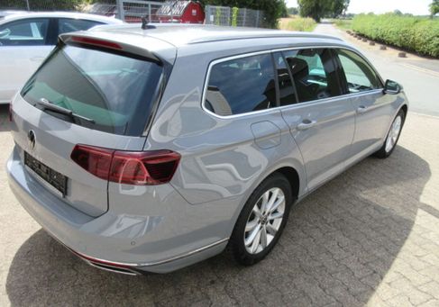 Volkswagen Passat Variant, 2023 3
