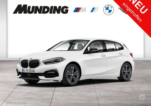 BMW 118, 2021