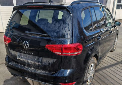 Volkswagen Touran, 2022 3