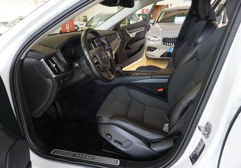 Volvo V90 Cross Country, 2020