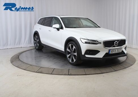 Volvo V60 Cross Country, 2023