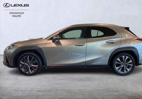 Lexus UX, 2019