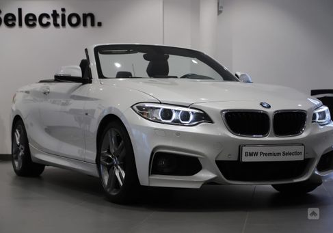 BMW 323, 2015