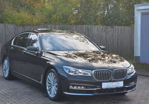 BMW 740, 2018
