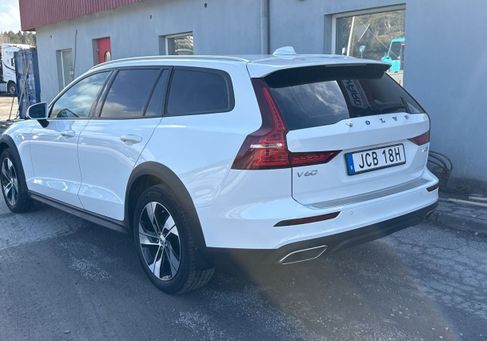 Volvo V60 Cross Country, 2020