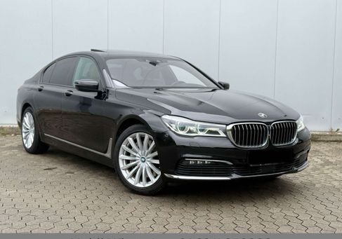 BMW 750, 2017