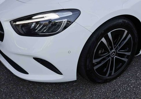 Mercedes-Benz B 200, 2025