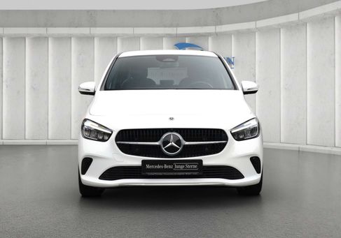Mercedes-Benz B 180, 2024