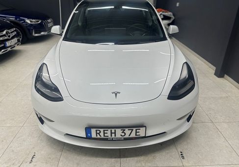Tesla Model 3, 2022 2