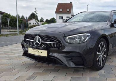 Mercedes-Benz E 300, 2022