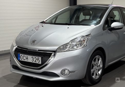 Peugeot 208, 2013