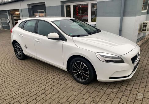 Volvo V40, 2018