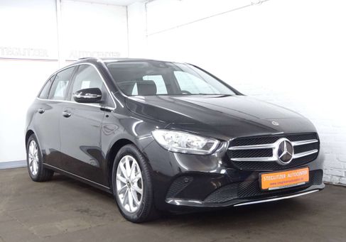 Mercedes-Benz B 200, 2022