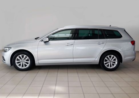 Volkswagen Passat Variant, 2023 3