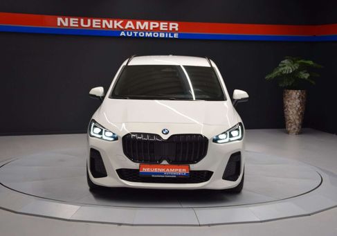 BMW 220, 2025 2