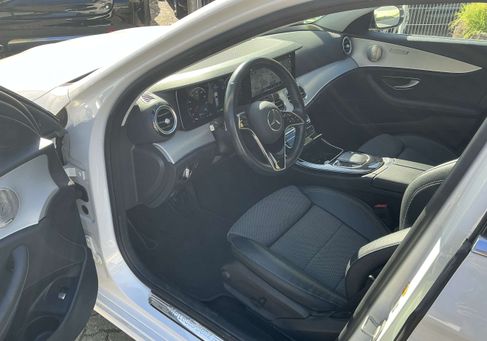 Mercedes-Benz E 300, 2021 3