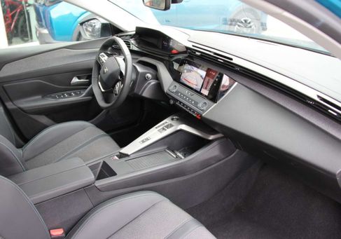 Peugeot 408, 2025