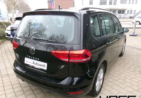 Volkswagen Touran, 2024 3