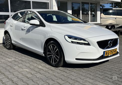 Volvo V40, 2016