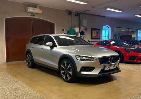 Volvo V60 Cross Country, 2021 3