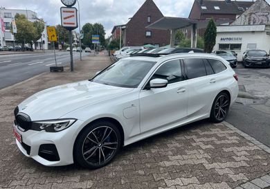 BMW 330, 2021