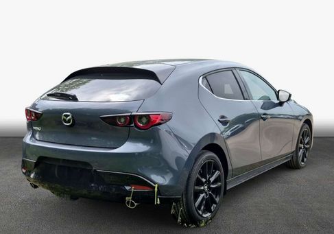 Mazda 3, 2025