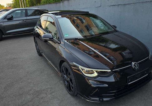 Volkswagen Golf, 2023