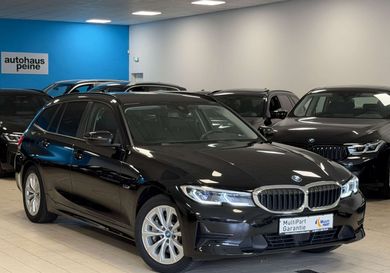BMW 330, 2022