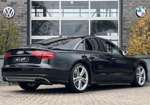Audi S8, 2015