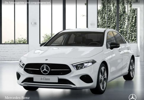 Mercedes-Benz A 180, 2025
