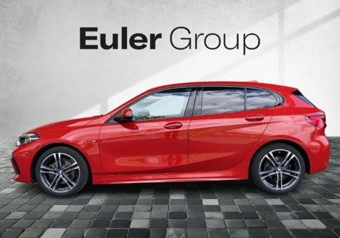 BMW 118, 2022