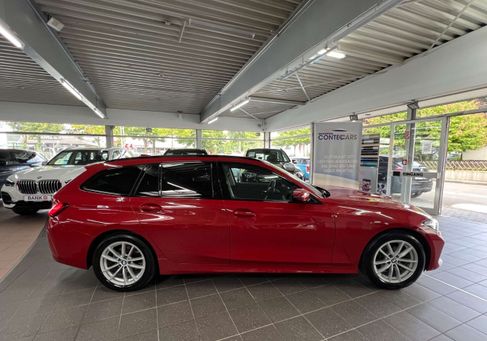 BMW 318, 2022