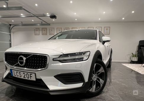 Volvo V60 Cross Country, 2020