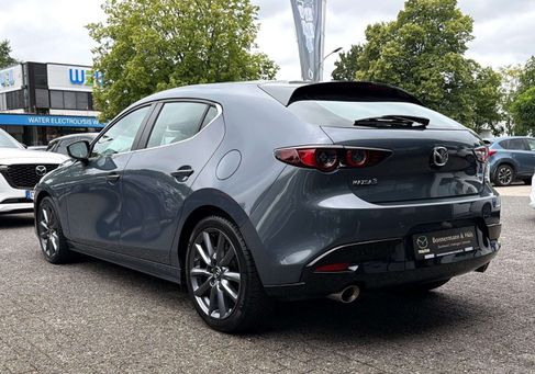 Mazda 3, 2021